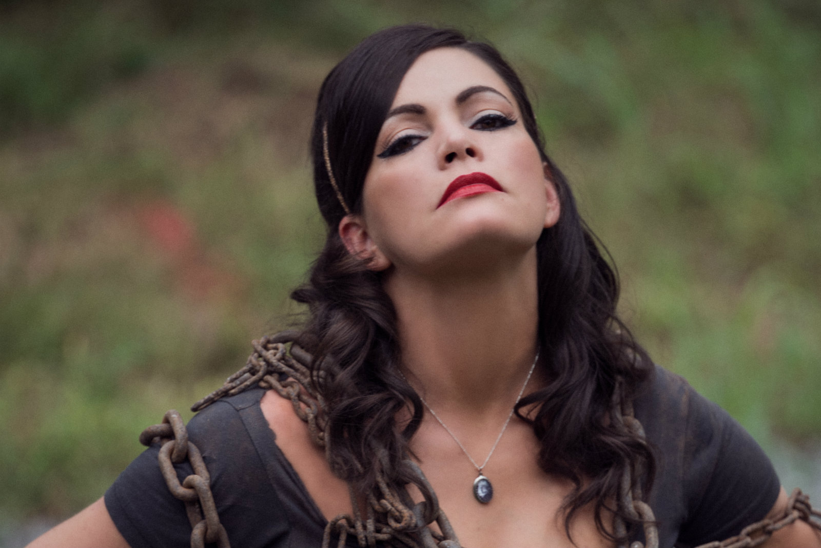 Review: Angaleena Presley goes acoustic at the Iridium