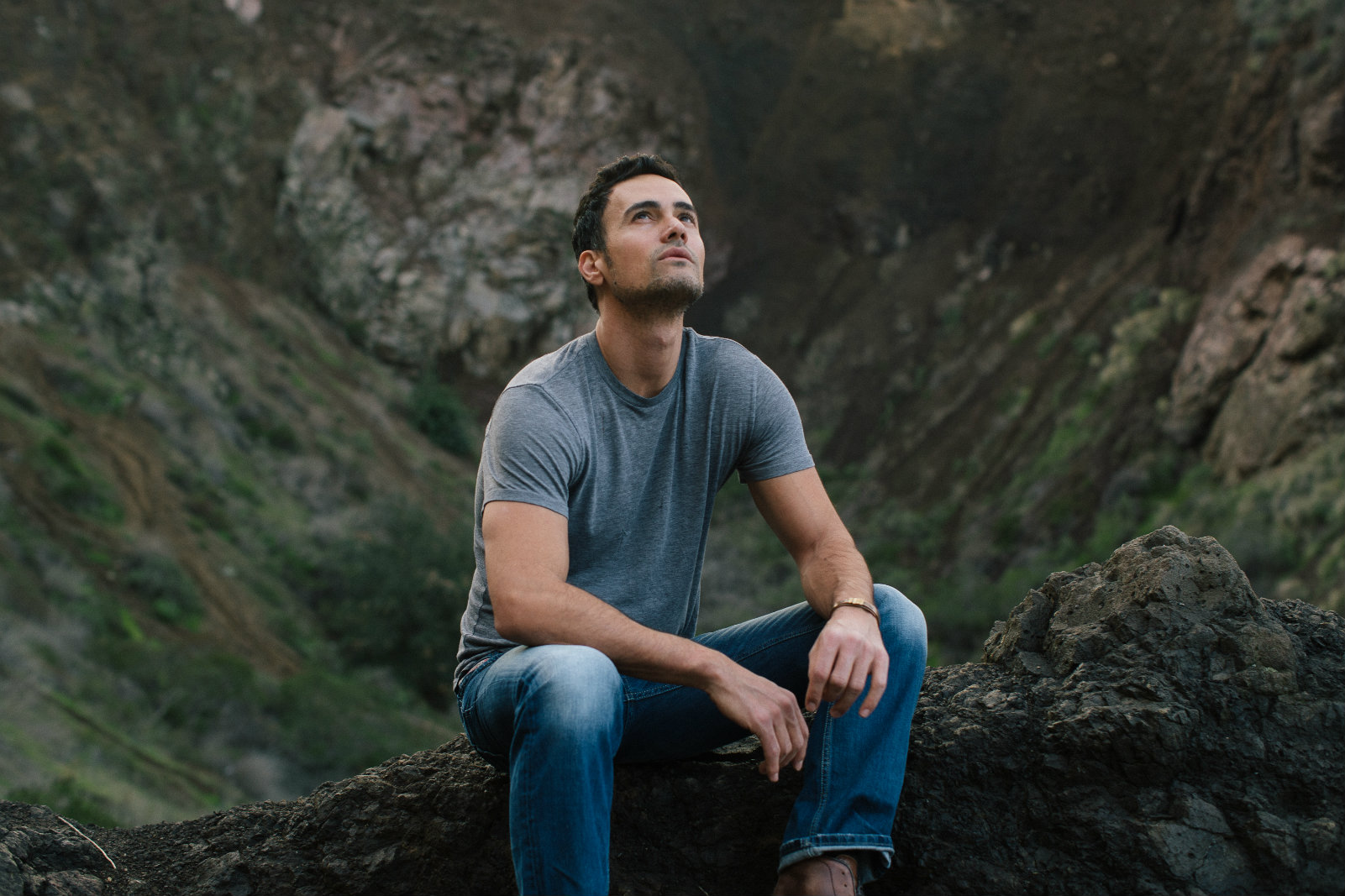 Review: Joseph Eid makes long-awaited return with ‘Watch It Fall’ EP