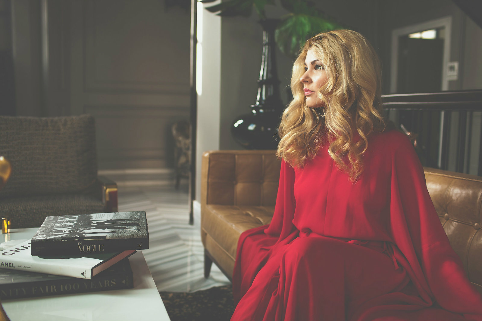 Interview: Emily West plays the part wonderfully on ‘Symphonies’ EP