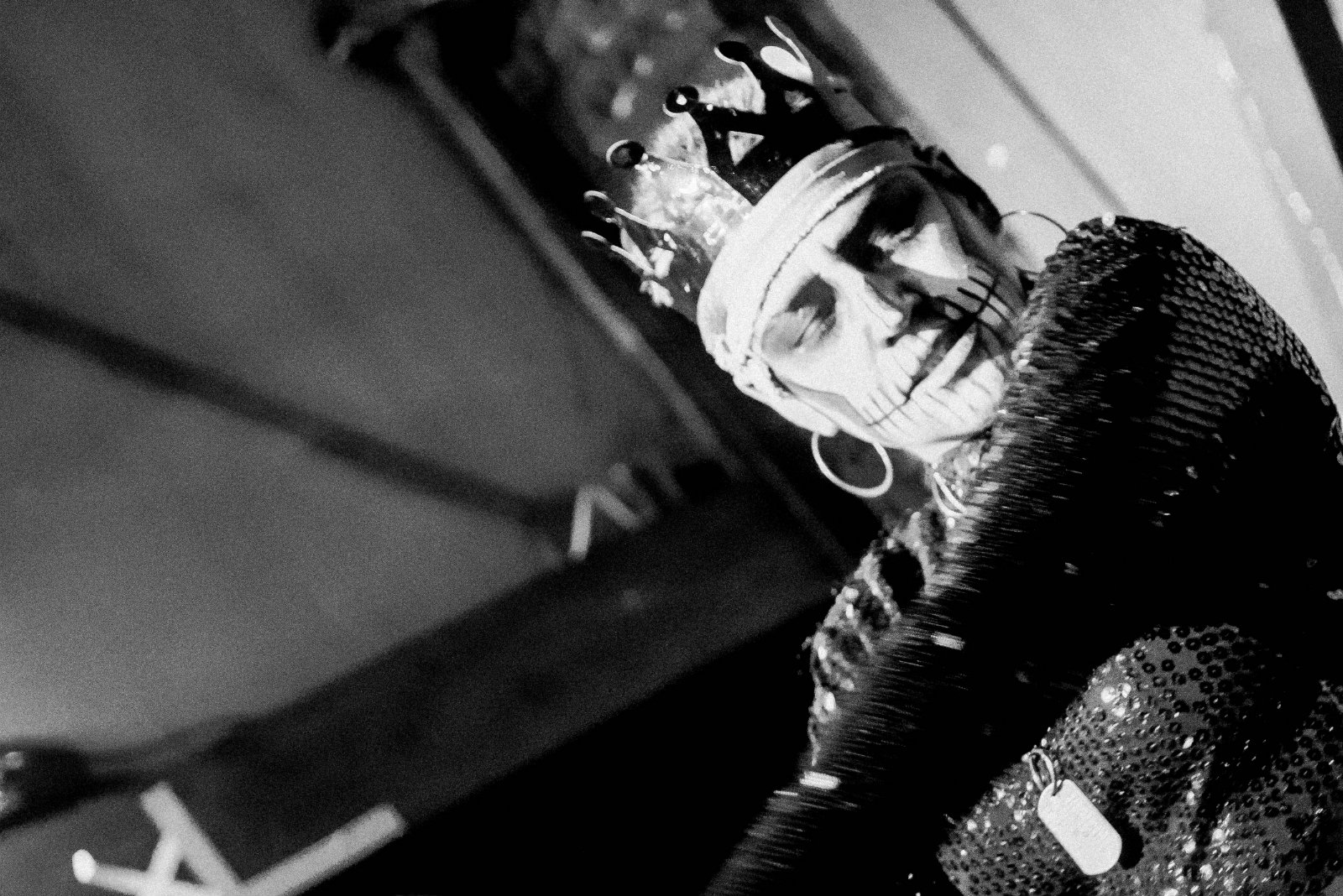 Premiere: NEW EViL honor departed boy on ‘King of the River’