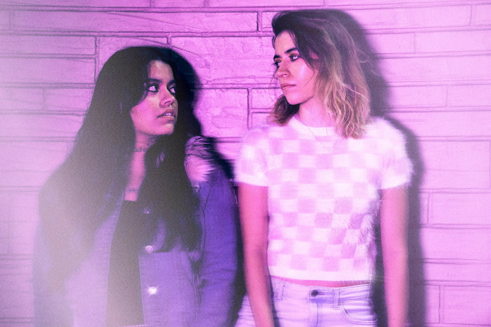 The Singles Bar: REYNA wear out the past with ‘Baby Forget It’