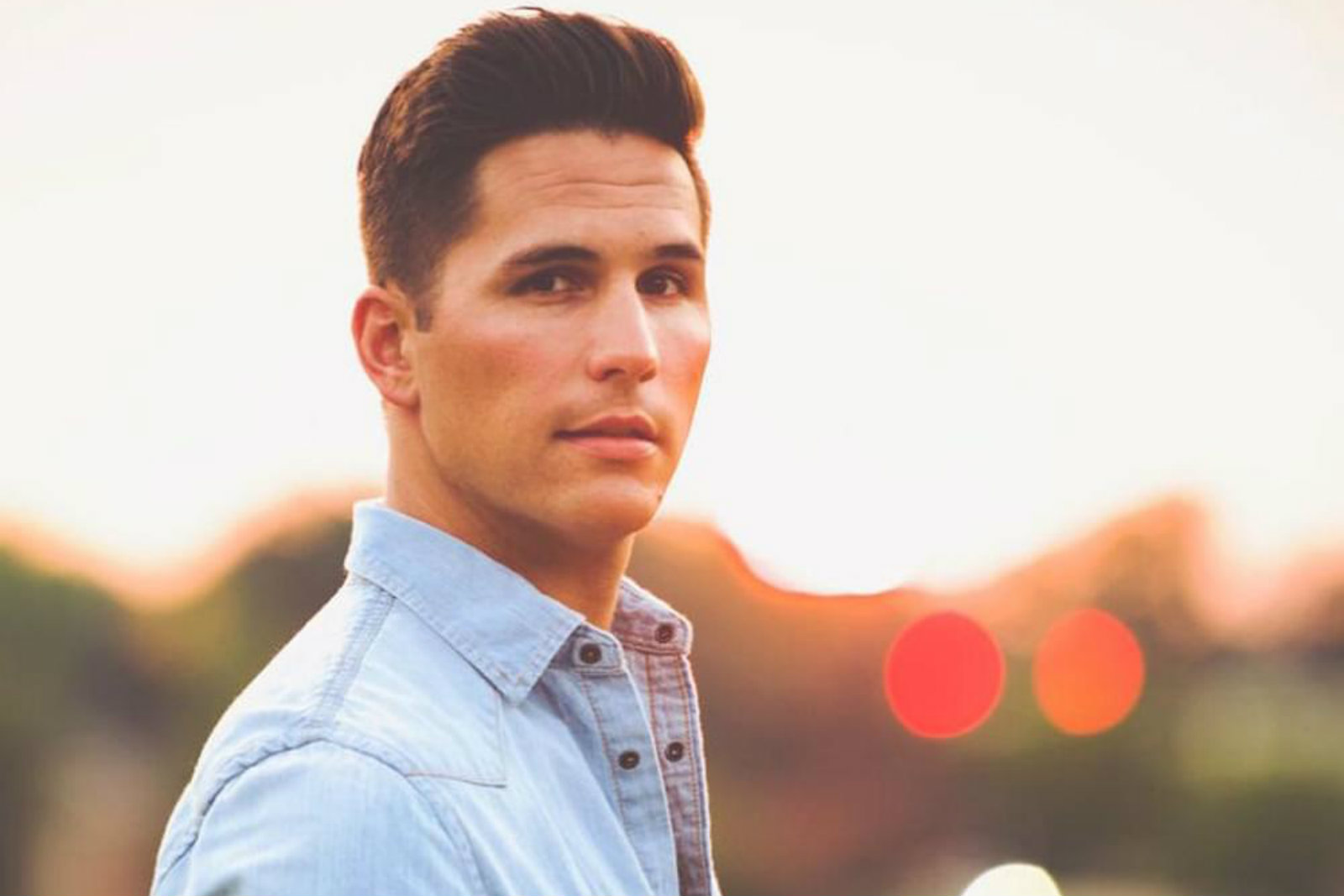 Review: Justin Adams chases the stars with new EP, ‘Horizon’