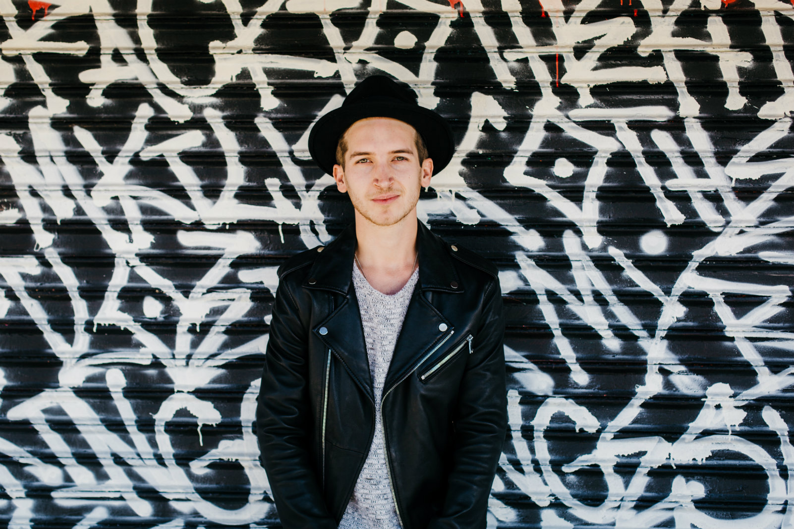 The Singles Bar: Michael Kight attempts to ‘Clear’ the air