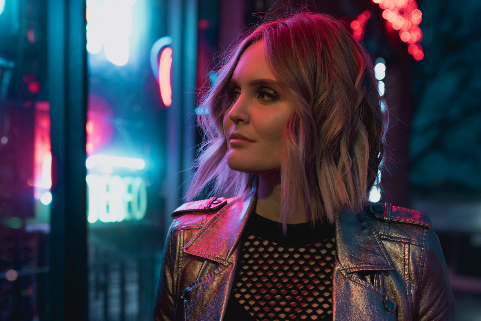 The Singles Bar: Brit Daniels burns up to ‘Slow It Down’