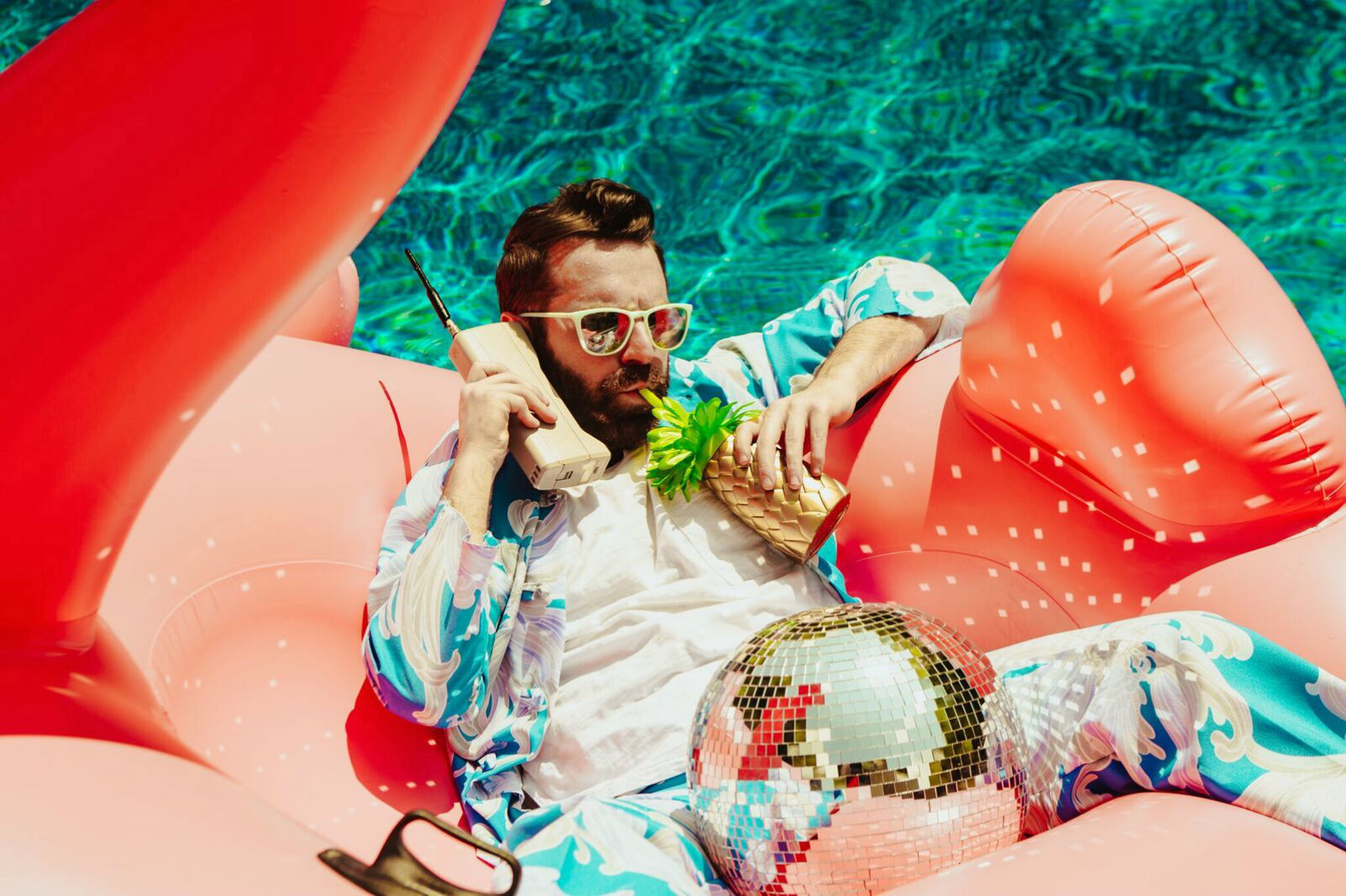 Premiere: Marquee Mayfield mounts silly safari in ‘Feelin’ So Blue’