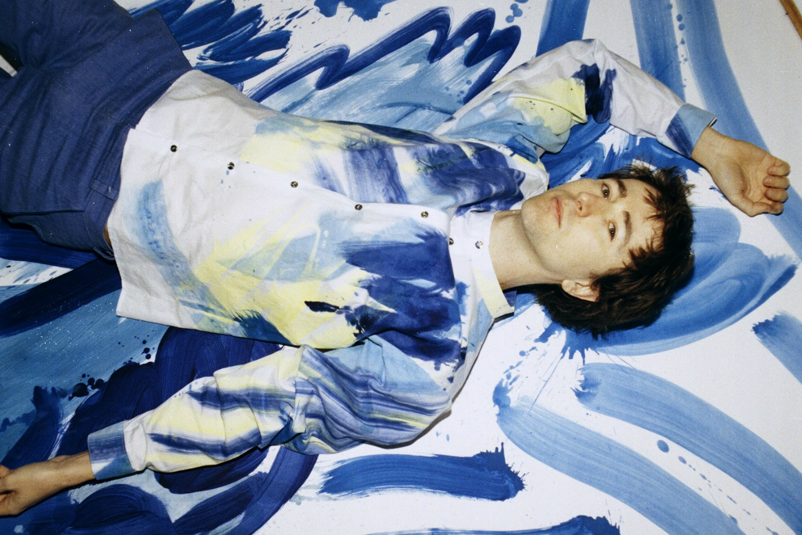 Boombox Blitz: Peter Piek waxes ‘Green Blue’ at the stunning shoreline