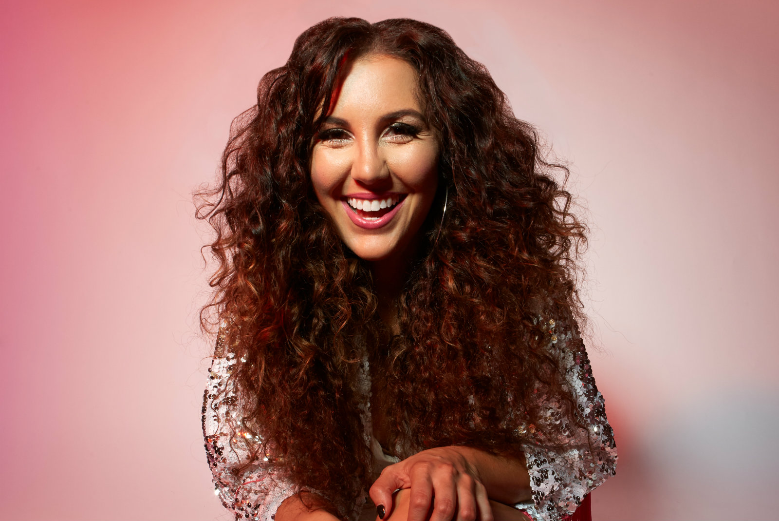 Premiere: Katie Austin is all tied-up with ‘Got Me Like’