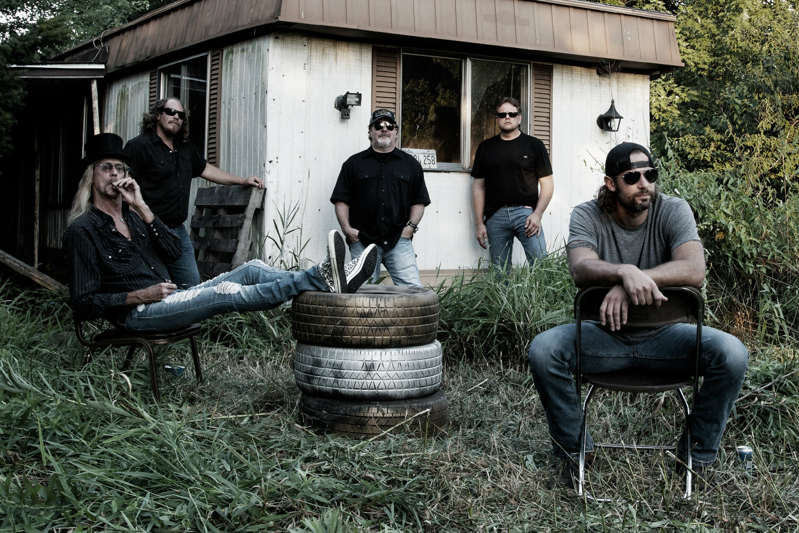 Boombox Blitz: Joe Stamm Band lament a wayward, savage ‘Dandelion Woman’