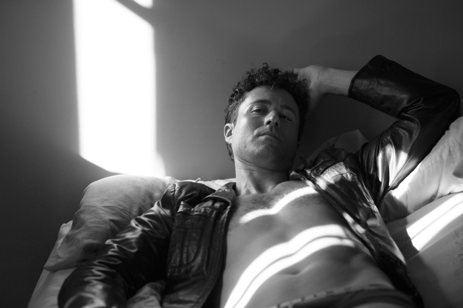 Premiere: Aaron David Gleason thrashes in glitter on new album, ‘Gilly Leads’