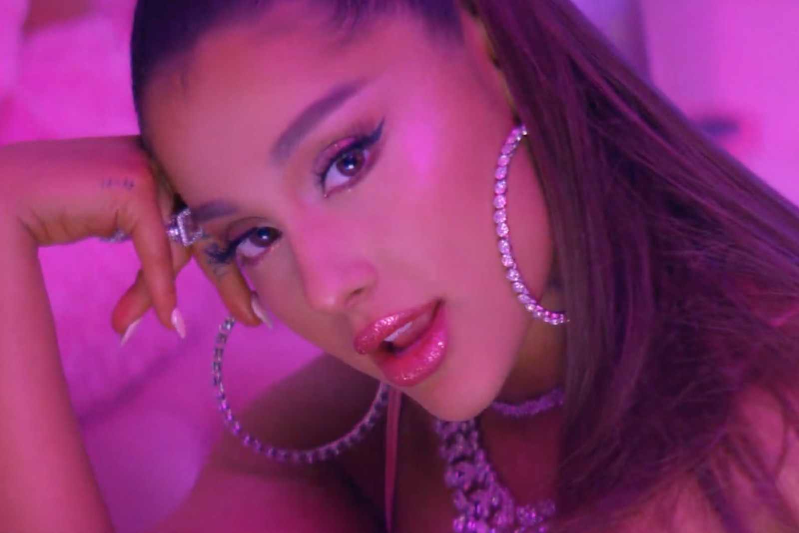 Hot 100 Haus: Ariana Grande’s ‘7 Rings’