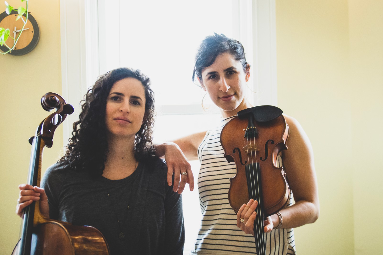 Premiere: Ari & Mia bask in life’s sunny circles with ‘Sew the City’