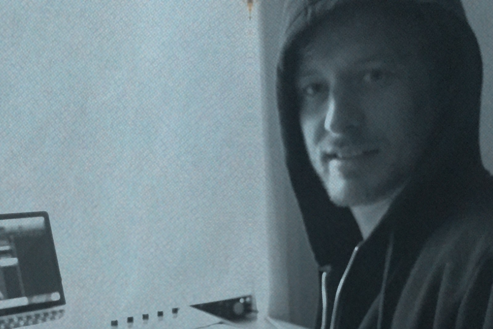 Premiere: Jacob Faurholt bleeds for the ‘Sad People’ on new EP