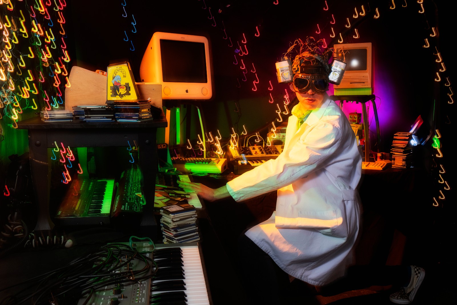 The Singles Bar: Eli Raybon administers spacey ‘Empathy Test’