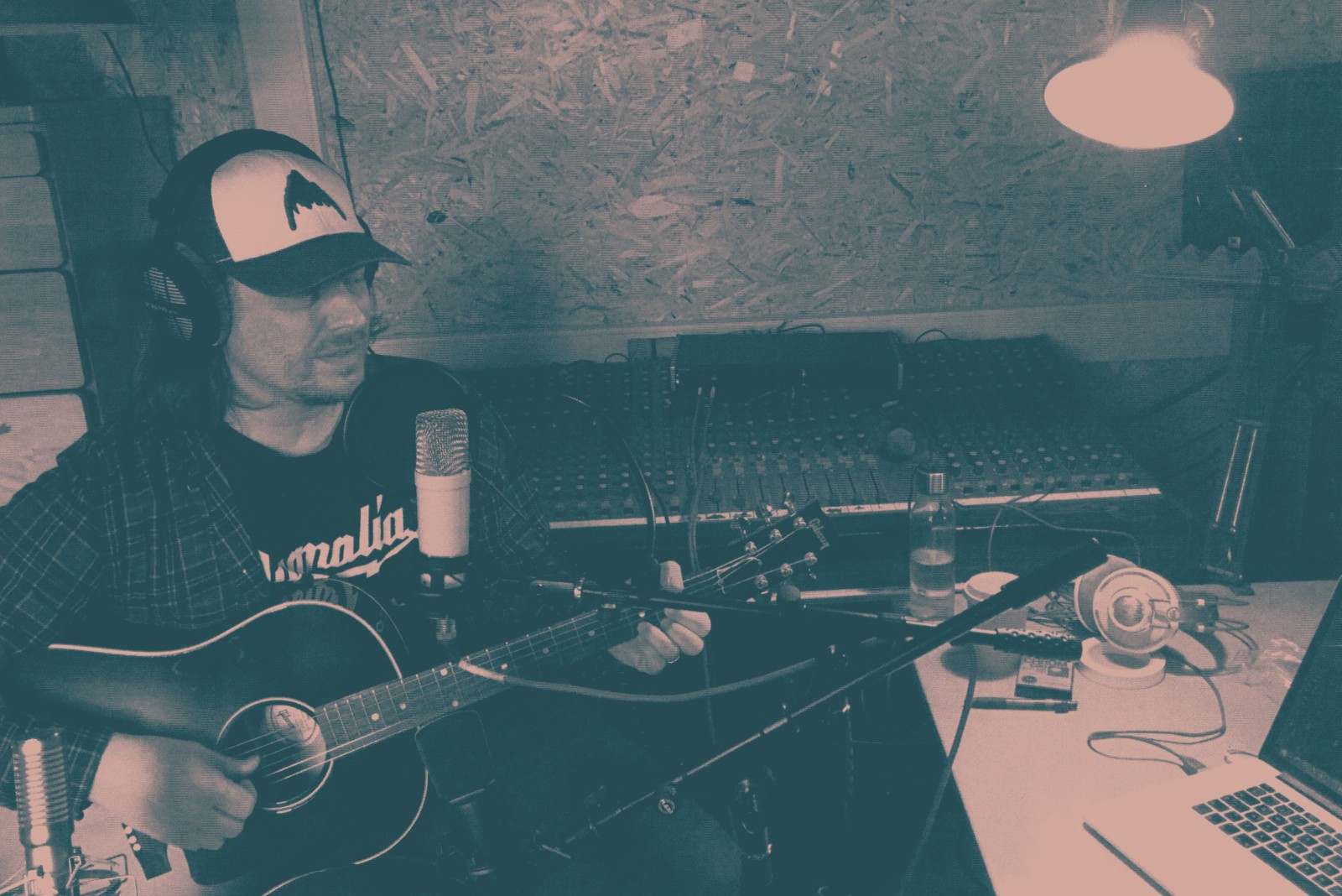 Freshly Squeezed, Vol. 97: Jacob Faurholt, Cassy London, Benedict Cork & more