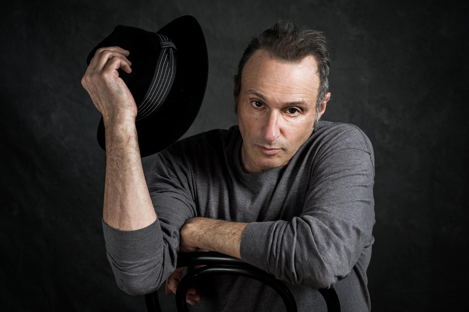 Premiere: Dan Bern scrawls jubilant letter on new song, ‘Dear Tiger Woods’