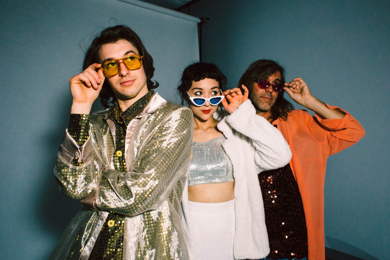 Premiere: Pink Neighbor succumb to the haze of ‘Green Light Nights’ in new video