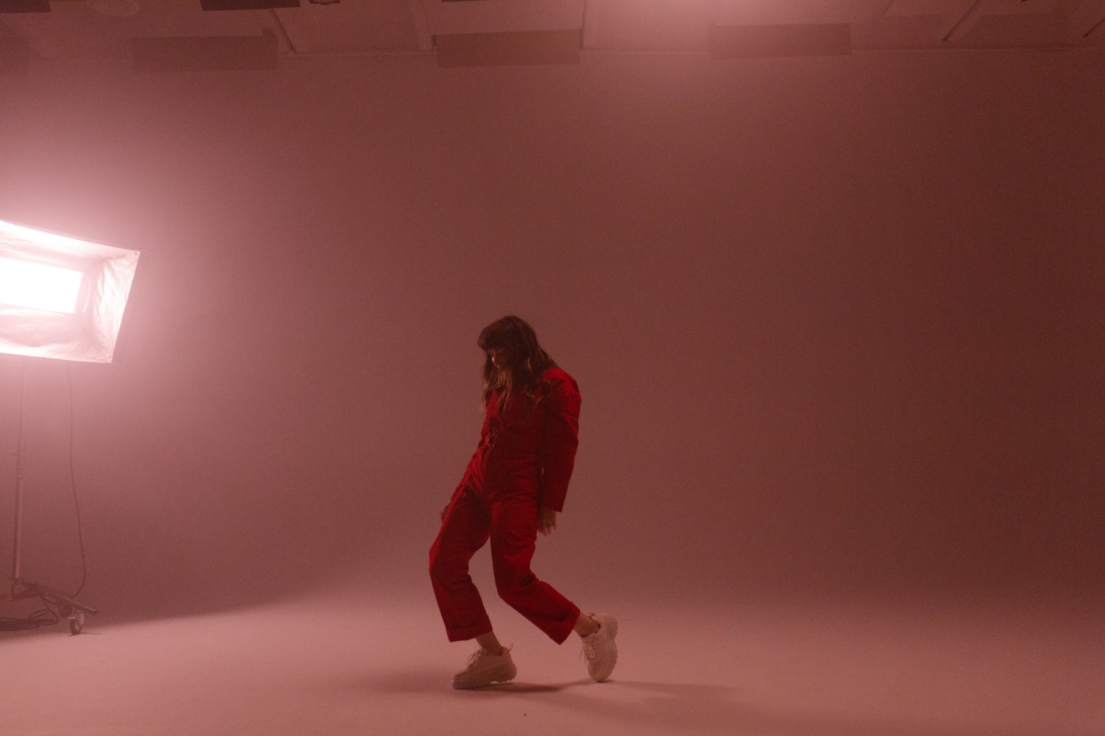 Taste Test: Daniella Mason forms a dazzling prayer circle in new video, ‘Woman Lover Powerful’