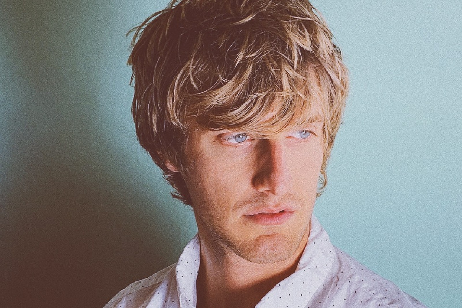 Premiere: BOWER bows down to the ‘Queen of the Weekend’ on new song