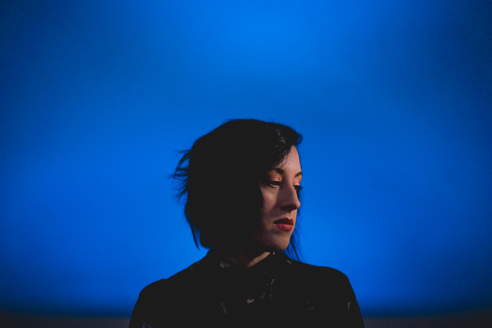 Premiere: Her Silo wades waste-deep in the ‘Flood’