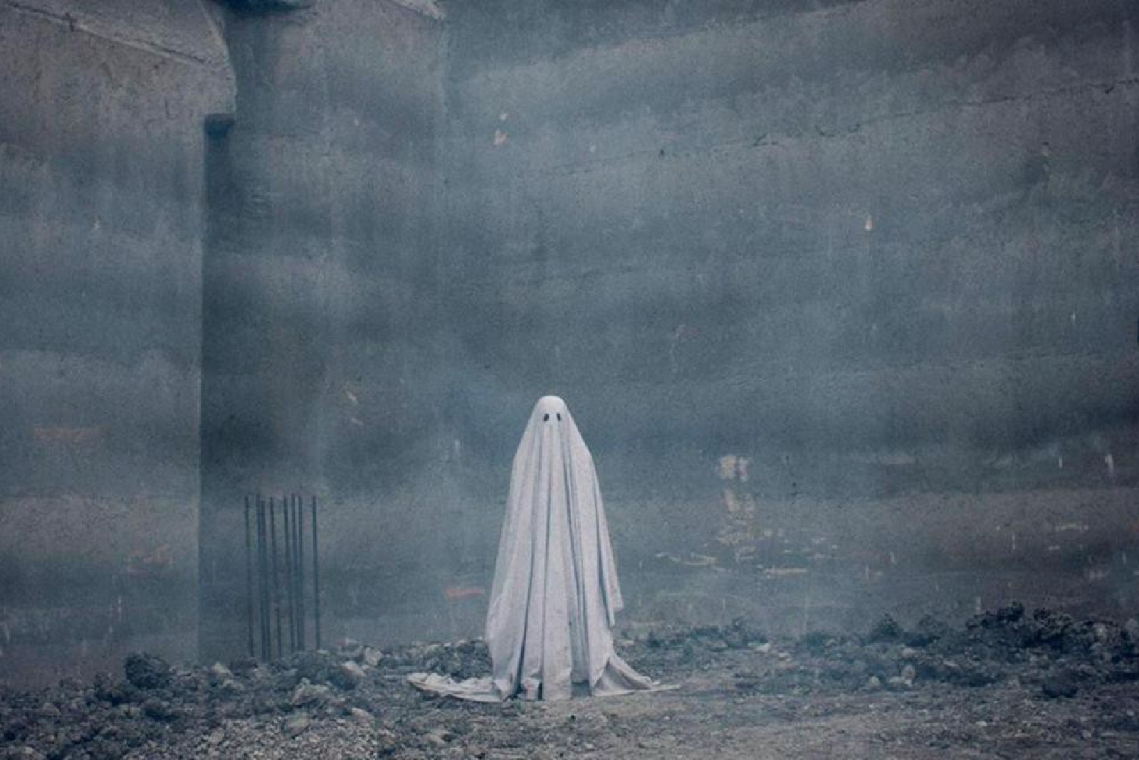‘A Ghost Story,’ Phoebe Bridgers’ ‘Stranger in the Alps’ & My Existential Dread