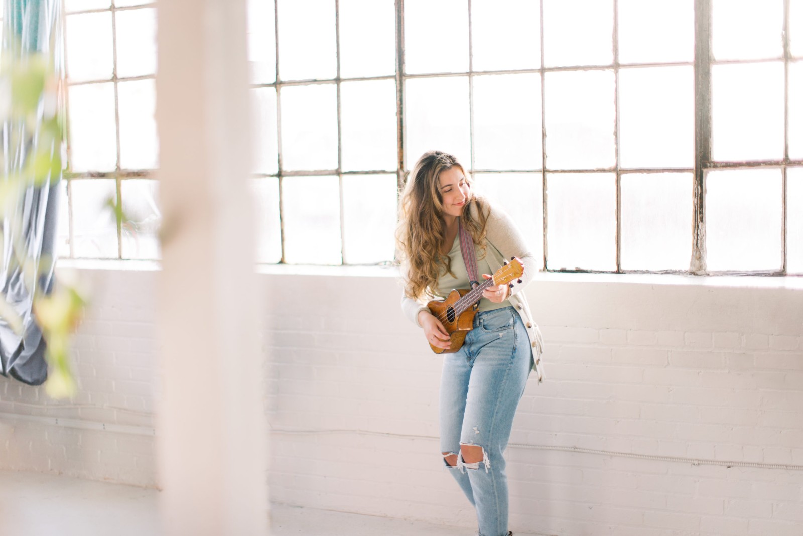 Taste Test: Abby J. Hall longs for connection amidst coldness on new song, ‘Neighbour’