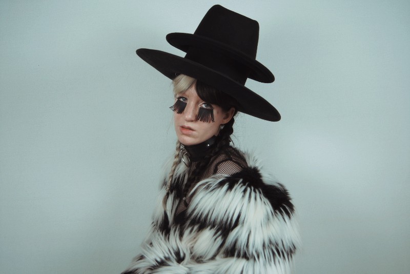 Taste Test: FLØRE & Novaa imagine themselves as ‘Rich Kids’