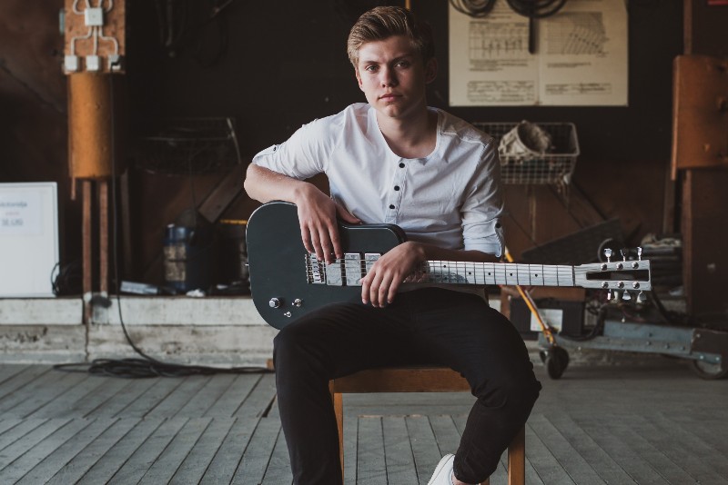 Interview: William J. Öberg winds through melancholic confessions