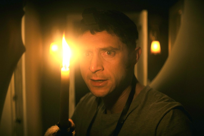 Review: ‘The Vigil’ reframes the shemira, a ritual for the dead