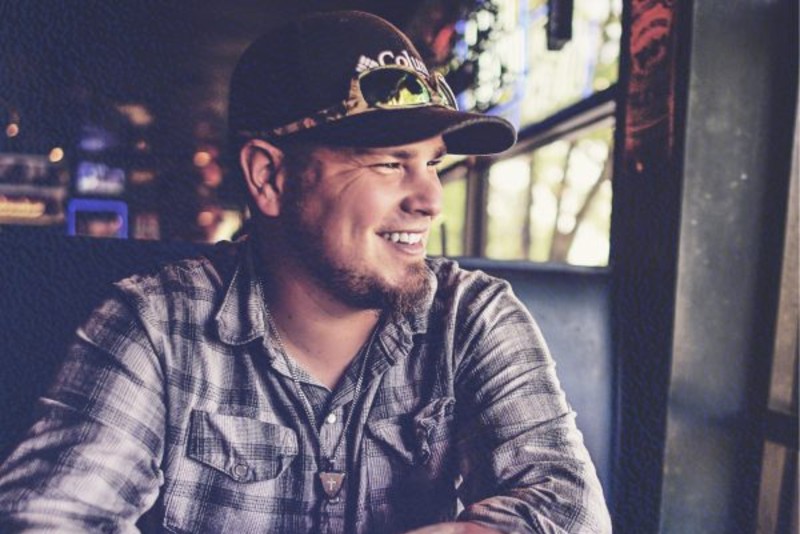 Taste Test: Gavin Lee’s “Friend With a Beer” is a heartwarming toast to good company