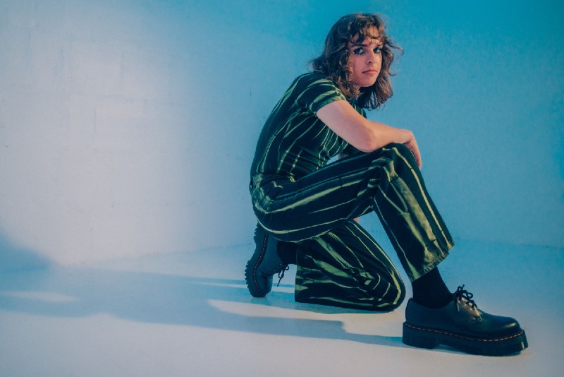 Taste Test: Mothé wraps up the season with a dreamy pop single ‘Summer’s Almost Gone’