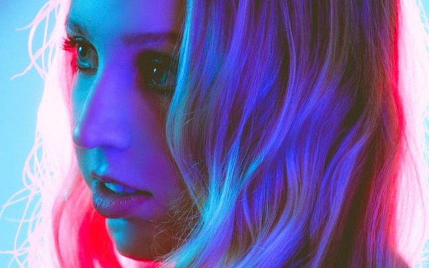 Taste Test: ‘Dancing in the Dark’ is a masterpiece of quiet intensity