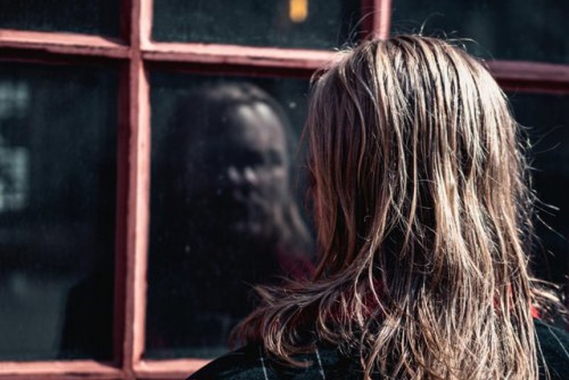 Taste Test: Simon Oskar reflects in soul-searching single ‘Superman’