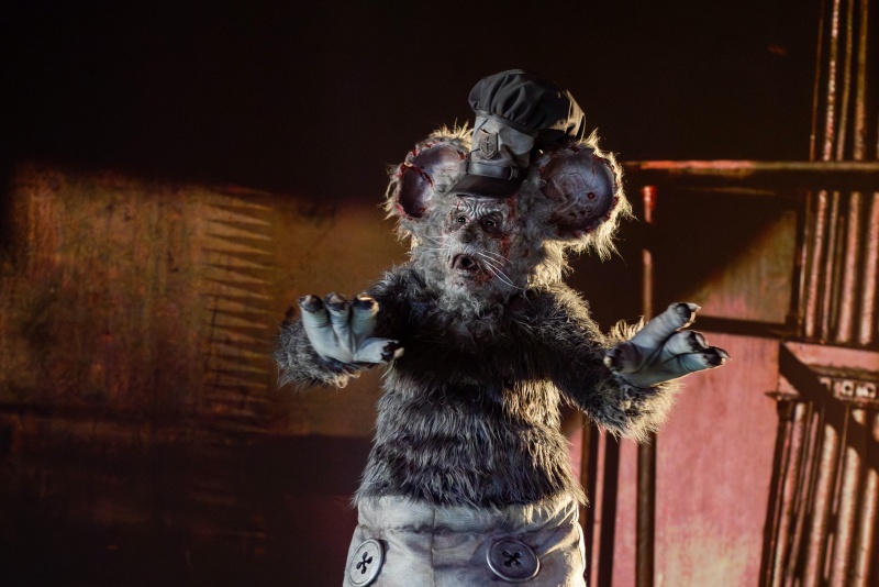 Review: ‘Screamboat’ triumphantly sets sail