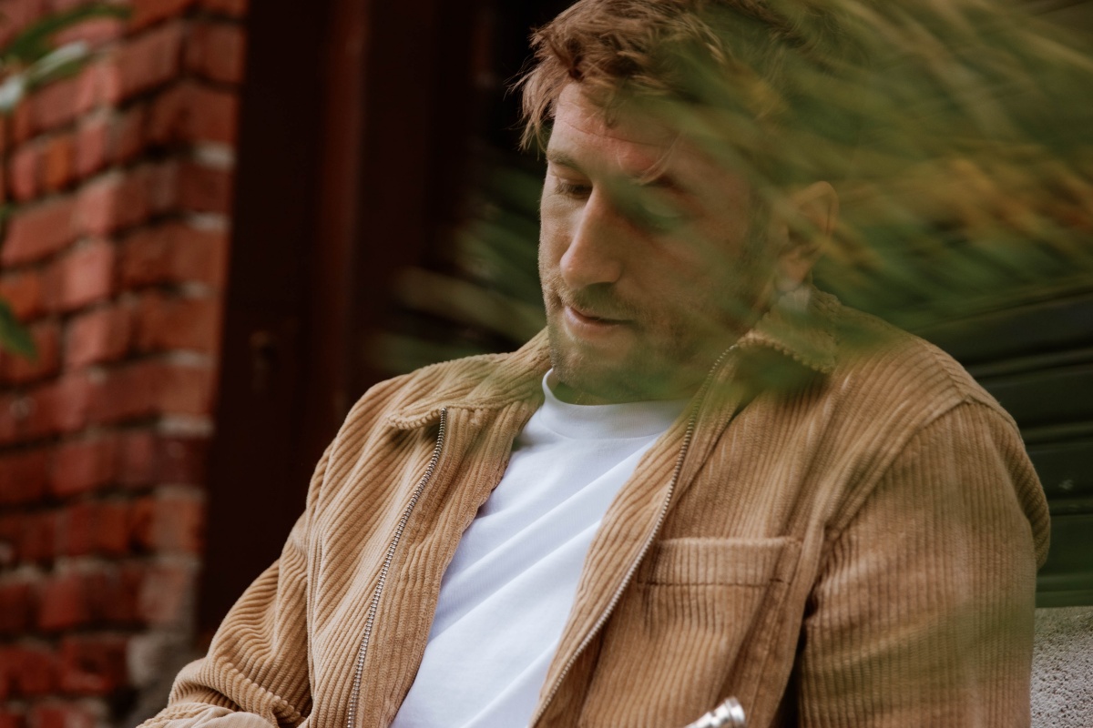 Review: Jackson Breit creates seductive elixirs with new ‘Covers 2’ EP