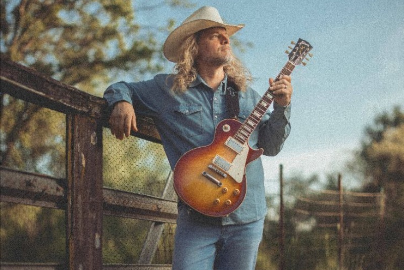 Review: Frank Hannon delivers evocative solo album, ‘Reflections’