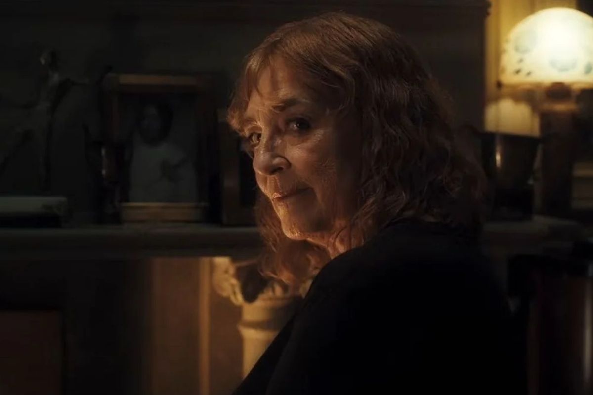 Review: ‘Crazy Old Lady’ will make you go mad