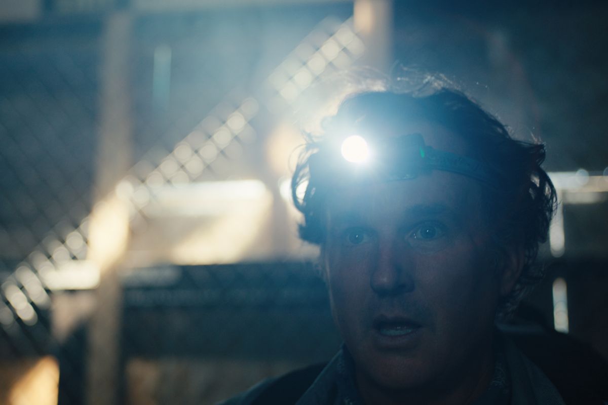 Review: ‘A Desert’ sets flame to love, art, and existence