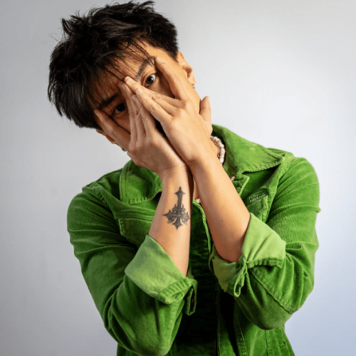 The Singles Bar: Emily Vu – Attention